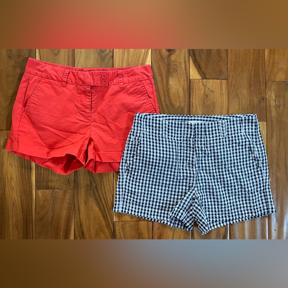 Vineyard Vines Women's Shorts Lot Size 4